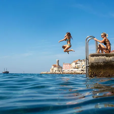 Modern Apartmant In Old 아파트 *